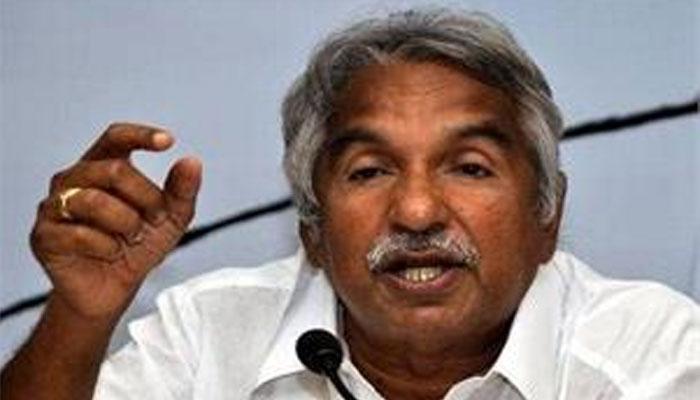 केरल के मुख्यमंत्री सड़क दुर्घटना में बाल-बाल बचे केरल के मुख्यमंत्री सड़क दुर्घटना में बाल-बाल बचे