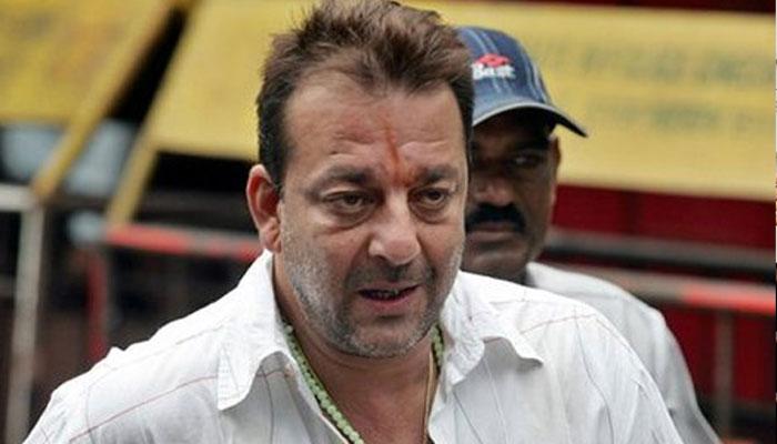 जेल से बाहर आए संजय दत्त बोले- आजादी की भावना आनी अभी बाकी है जेल से बाहर आए संजय दत्त बोले- आजादी की भावना आनी अभी बाकी है