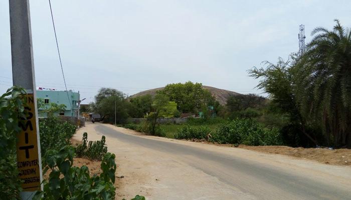 टिटिलागढ़: 'अंगारों' सी तपती जमीन पर शांति और सुकून के पल टिटिलागढ़: 'अंगारों' सी तपती जमीन पर शांति और सुकून के पल