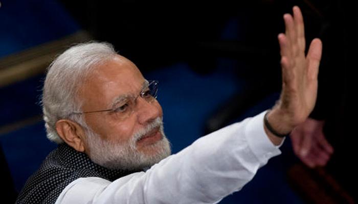 शिवसेना ने PM मोदी की जमकर की तारीफ, सामना में लिखा- दुनिया जीतने निकले 'जोरदार मोदी' शिवसेना ने PM मोदी की जमकर की तारीफ, सामना में लिखा- दुनिया जीतने निकले 'जोरदार मोदी'