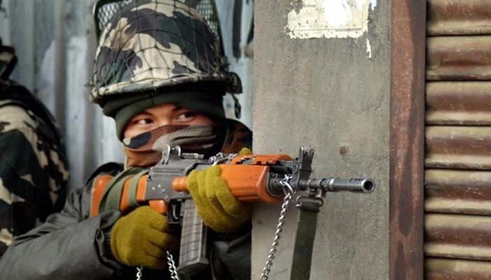 उत्तर कश्मीर के कुपवाड़ा जिले में दो मुठभेड़ों में छह आतंकी ढेर उत्तर कश्मीर के कुपवाड़ा जिले में दो मुठभेड़ों में छह आतंकी ढेर