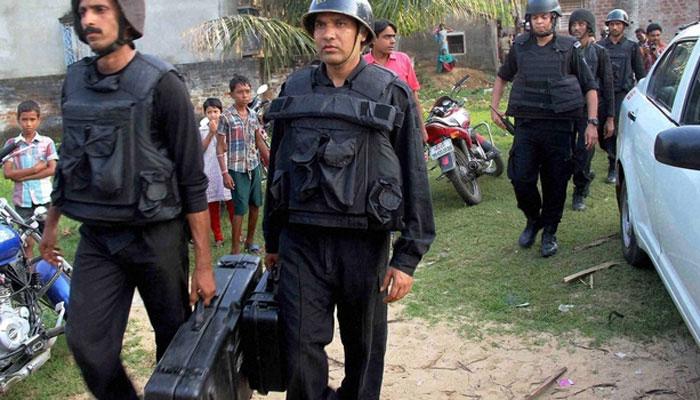 ढाका हमले को लेकर नया खुलासा: 20 मिनट के भीतर ही 20 बंधकों की हत्या कर दी गई थी ढाका हमले को लेकर नया खुलासा: 20 मिनट के भीतर ही 20 बंधकों की हत्या कर दी गई थी
