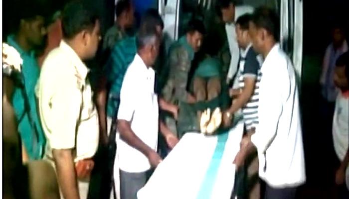 बिहार के औरंगाबाद में मुठभेड़ के दौरान सीआरपीएफ के 8 जवान शहीद, तीन नक्सली भी मारे गए बिहार के औरंगाबाद में मुठभेड़ के दौरान सीआरपीएफ के 8 जवान शहीद, तीन नक्सली भी मारे गए