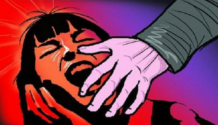 चार लोगों ने नाबालिग से किया सामूहिक दुष्कर्म, दो गिरफ्तार चार लोगों ने नाबालिग से किया सामूहिक दुष्कर्म, दो गिरफ्तार