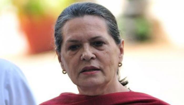 सोनिया गांधी के कंधे का हुआ इलाज, सेहत में हो रहा है सुधार सोनिया गांधी के कंधे का हुआ इलाज, सेहत में हो रहा है सुधार