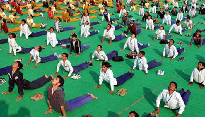 बीएमसी के स्कूलों में योग और सूर्य नमस्कार अनिवार्य किया गया बीएमसी के स्कूलों में योग और सूर्य नमस्कार अनिवार्य किया गया