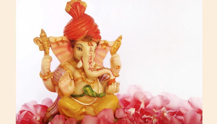गणेश चतुर्थी कल, गणपति के स्वागत के लिए तैयार फिल्मी सितारे गणेश चतुर्थी कल, गणपति के स्वागत के लिए तैयार फिल्मी सितारे