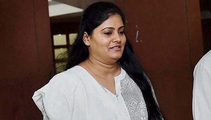 केंद्रीय मंत्री अनुप्रिया के रोड शो के दौरान झड़प, 158 लोगों पर केस केंद्रीय मंत्री अनुप्रिया के रोड शो के दौरान झड़प, 158 लोगों पर केस
