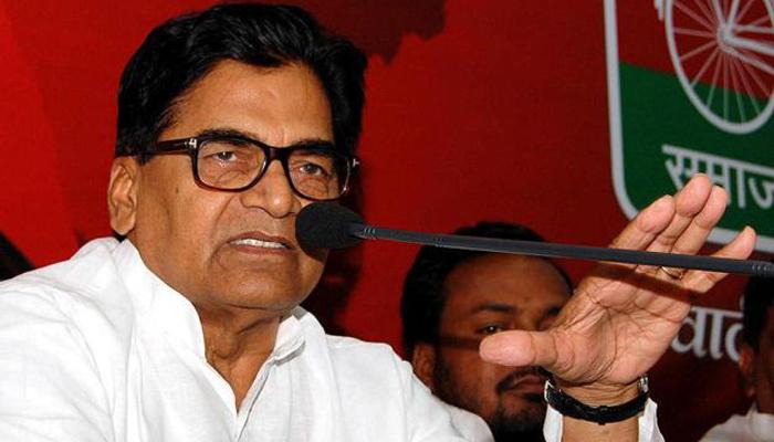 मुलायम की सरलता का नाजायज फायदा उठाते हैं कुछ लोग: रामगोपाल मुलायम की सरलता का नाजायज फायदा उठाते हैं कुछ लोग: रामगोपाल