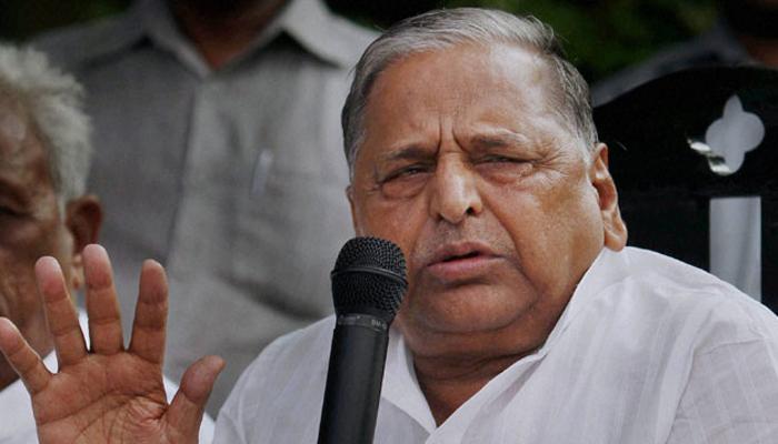 सपा प्रमुख मुलायम सिंह बोले- जल्द सब ठीक हो जाएगा, शिवपाल बने रहेंगे प्रदेश अध्यक्ष सपा प्रमुख मुलायम सिंह बोले- जल्द सब ठीक हो जाएगा, शिवपाल बने रहेंगे प्रदेश अध्यक्ष