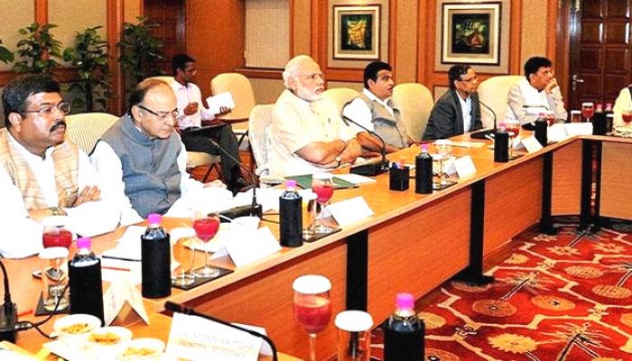 PM मोदी ने फिर बुलाई सीसीएस की बैठक, आंतरिक सुरक्षा पर गृह मंत्रालय में मीटिंग PM मोदी ने फिर बुलाई सीसीएस की बैठक, आंतरिक सुरक्षा पर गृह मंत्रालय में मीटिंग