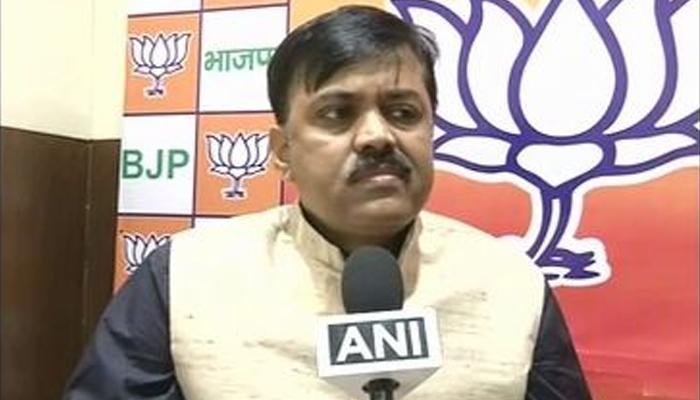 कालेधन के जमाखोरों का साथ दे रहे हैं केजरीवाल: भाजपा कालेधन के जमाखोरों का साथ दे रहे हैं केजरीवाल: भाजपा
