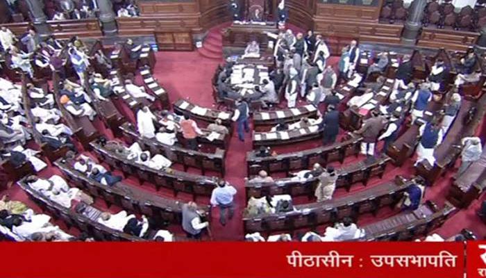 नोट बैन और आतंकी हमले को लेकर संसद में गतिरोध जारी, विपक्ष ने किया हंगामा नोट बैन और आतंकी हमले को लेकर संसद में गतिरोध जारी, विपक्ष ने किया हंगामा