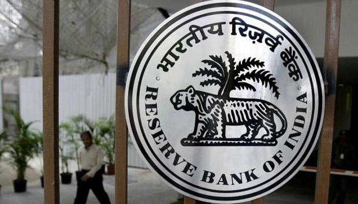सीबीआई ने नोट बदलने के मामले में RBI के 2 कर्मचारियों को गिरफ्तार किया सीबीआई ने नोट बदलने के मामले में RBI के 2 कर्मचारियों को गिरफ्तार किया