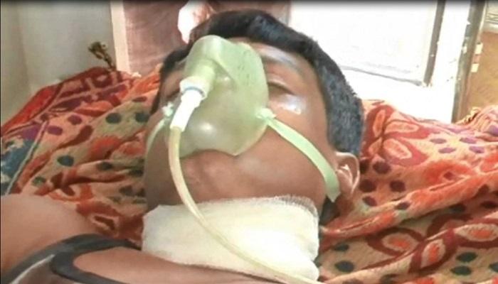पुलिस के जवान ने काटा खुद का गला पुलिस के जवान ने काटा खुद का गला