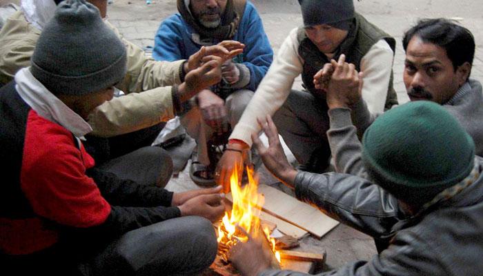 दिल्ली में आज सीजन का सबसे ठंडा दिन, न्यूनतम तापमान 4.2 डिग्री सेल्सियस दिल्ली में आज सीजन का सबसे ठंडा दिन, न्यूनतम तापमान 4.2 डिग्री सेल्सियस