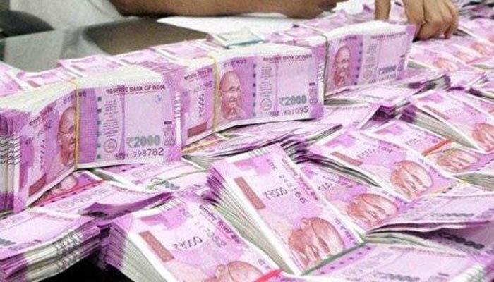 बजट 2017: एक अप्रैल से तीन लाख रुपये से अधिक के कैश लेनदेन पर प्रतिबंध बजट 2017: एक अप्रैल से तीन लाख रुपये से अधिक के कैश लेनदेन पर प्रतिबंध