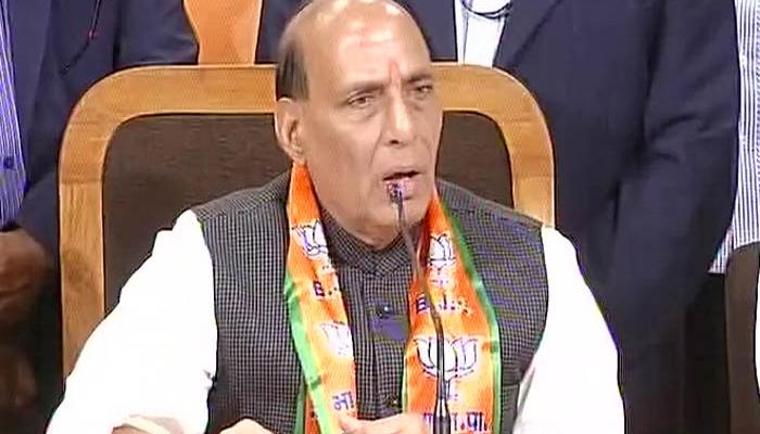 ‘अवसरवादी’ है सपा-कांग्रेस गठबंधन, बसपा लड़ रही है ‘हारी हुई लड़ाई’: राजनाथ ‘अवसरवादी’ है सपा-कांग्रेस गठबंधन, बसपा लड़ रही है ‘हारी हुई लड़ाई’: राजनाथ