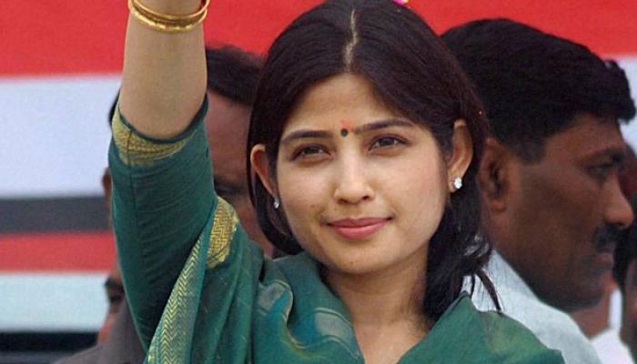 डिंपल यादव ने ‘कसाब’ की नई परिभाषा बताई डिंपल यादव ने ‘कसाब’ की नई परिभाषा बताई