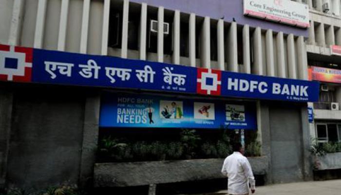 HDFC, ICICI, एक्सिस बैंक से महीने में 4 बार से अधिक लेन-देन पर देना होगा चार्ज HDFC, ICICI, एक्सिस बैंक से महीने में 4 बार से अधिक लेन-देन पर देना होगा चार्ज
