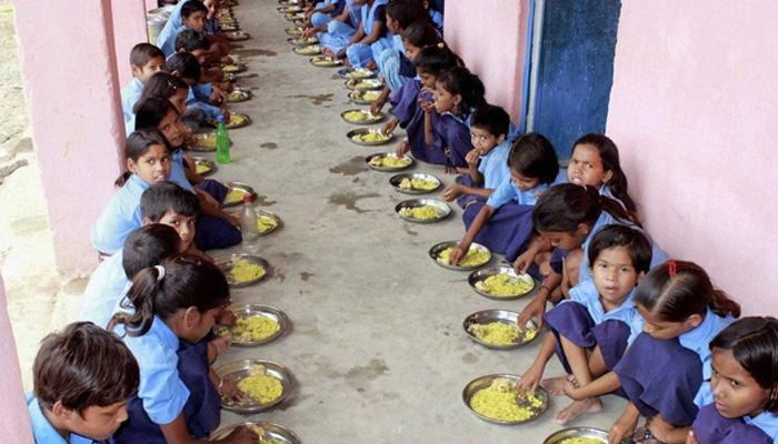 'आधार' के बिना भी मिलेगा मिड-डे मील, रजिस्ट्रेशन अनिवार्य 'आधार' के बिना भी मिलेगा मिड-डे मील, रजिस्ट्रेशन अनिवार्य