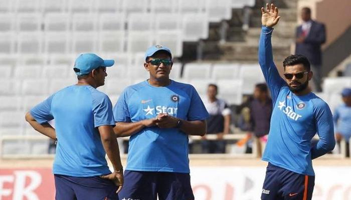 क्या देश की खातिर डॉक्टरों की सलाह दरकिनार कर मैच में लौटेंगे चोटिल विराट कोहली? क्या देश की खातिर डॉक्टरों की सलाह दरकिनार कर मैच में लौटेंगे चोटिल विराट कोहली?