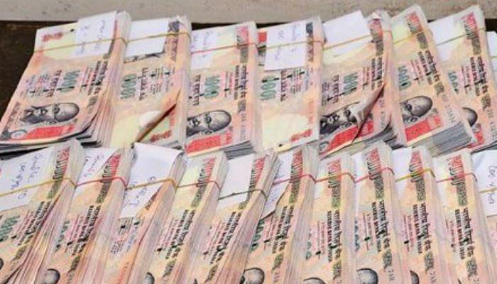 अनाथ भाई-बहन को मिले 96,500 रुपये के पुराने नोट, पीएम से लगाई एफडी कराने की गुहार अनाथ भाई-बहन को मिले 96,500 रुपये के पुराने नोट, पीएम से लगाई एफडी कराने की गुहार
