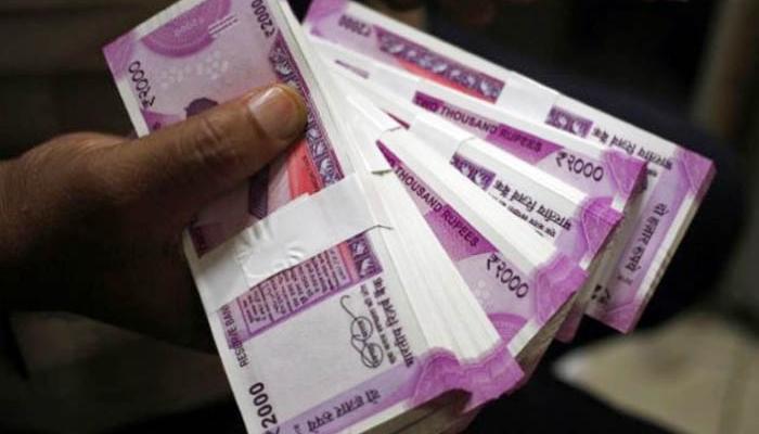 100 करोड़ रुपए का कालाधन, देशभर में 50 स्थानों पर इनकम टैक्स की छापेमारी 100 करोड़ रुपए का कालाधन, देशभर में 50 स्थानों पर इनकम टैक्स की छापेमारी