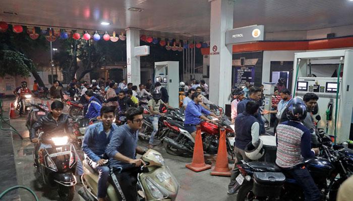 14 मई से हर रविवार को बंद रहेंगे 8 राज्यों के पेट्रोल पंप, मोदी ने किया था ईंधन बचत का आह्वान 14 मई से हर रविवार को बंद रहेंगे 8 राज्यों के पेट्रोल पंप, मोदी ने किया था ईंधन बचत का आह्वान