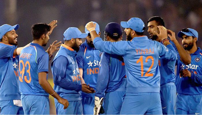 ICC वनडे रैंकिंग: न्यूज़ीलैंड को धकेलकर भारत तीसरे स्थान पर, दक्षिण अफ्रीका शीर्ष पर कायम ICC वनडे रैंकिंग: न्यूज़ीलैंड को धकेलकर भारत तीसरे स्थान पर, दक्षिण अफ्रीका शीर्ष पर कायम