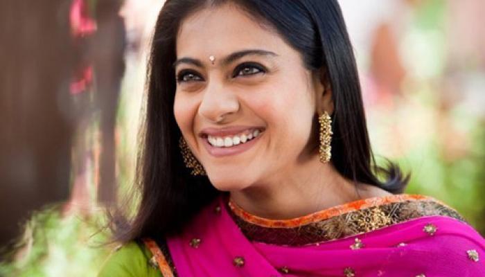 'बीफ डिश' को लेकर निशाने पर आईं काजोल, वायरल हुआ VIDEO 'बीफ डिश' को लेकर निशाने पर आईं काजोल, वायरल हुआ VIDEO