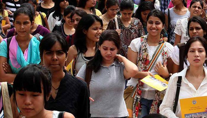 NEET Exam ड्रेस कोड: कन्नूर में चार शिक्षिकाएं निलंबित, केरल विधानसभा में गूंजा मुद्दा NEET Exam ड्रेस कोड: कन्नूर में चार शिक्षिकाएं निलंबित, केरल विधानसभा में गूंजा मुद्दा