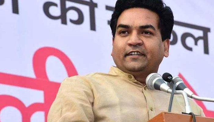 AAP के नेता कल बोलेंगे कि जनता की अंगुली ही गड़बड़ है, जो गलत बटन दबा देती है: कपिल मिश्रा AAP के नेता कल बोलेंगे कि जनता की अंगुली ही गड़बड़ है, जो गलत बटन दबा देती है: कपिल मिश्रा