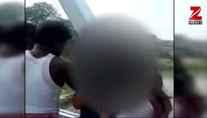 कब थमेगा यह सिलसिला, रामपुर के बाद मुजफ्फरपुर में स्कूली छात्रा से छेड़छाड़, वायरल हुआ वीडियो कब थमेगा यह सिलसिला, रामपुर के बाद मुजफ्फरपुर में स्कूली छात्रा से छेड़छाड़, वायरल हुआ वीडियो