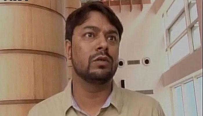 केजरीवाल के साढू की शिकायत करनेवाले पर फायरिंग, CCTV में कैद हुई वारदात केजरीवाल के साढू की शिकायत करनेवाले पर फायरिंग, CCTV में कैद हुई वारदात