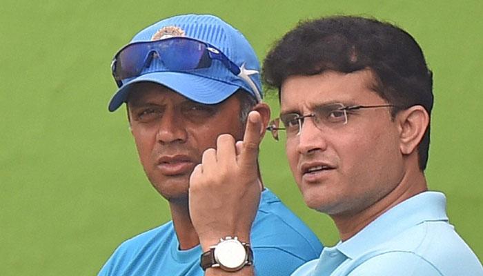 बीसीसीआई बदलेगा 'हितों के टकराव' का नियम, गावस्कर-गागुंली और द्रविड़ पर गिरेगी गाज! बीसीसीआई बदलेगा 'हितों के टकराव' का नियम, गावस्कर-गागुंली और द्रविड़ पर गिरेगी गाज!