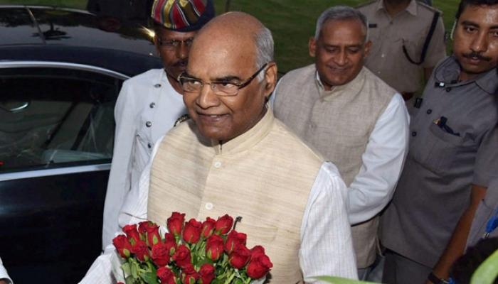 एनडीए के राष्ट्रपति पद के उम्मीदवार रामनाथ कोविंद को समर्थन दें या न दें इस पर शिवसेना करेगी बैठक एनडीए के राष्ट्रपति पद के उम्मीदवार रामनाथ कोविंद को समर्थन दें या न दें इस पर शिवसेना करेगी बैठक