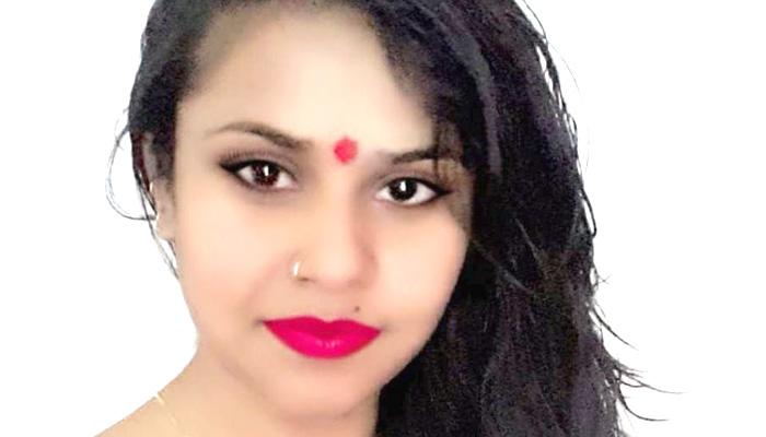 भोजपुरी एक्ट्रेस अंजलि श्रीवास्तव ने की आत्महत्या, पंखे से लटका मिला शव भोजपुरी एक्ट्रेस अंजलि श्रीवास्तव ने की आत्महत्या, पंखे से लटका मिला शव