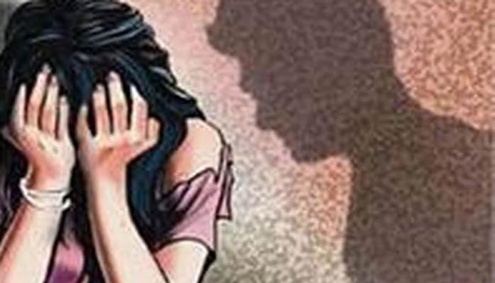 महिला खिलाड़ी ने साथी खिलाड़ी पर शारीरिक शोषण करने और अश्लील वीडियो बनाने का आरोप लगाया महिला खिलाड़ी ने साथी खिलाड़ी पर शारीरिक शोषण करने और अश्लील वीडियो बनाने का आरोप लगाया