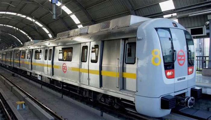 सिमकार्ड की शक्ल में होगा मेट्रो का नया स्मार्ट कार्ड, खास तौर पर विकसित स्मार्ट वॉच में रखा जाएगा सिमकार्ड की शक्ल में होगा मेट्रो का नया स्मार्ट कार्ड, खास तौर पर विकसित स्मार्ट वॉच में रखा जाएगा