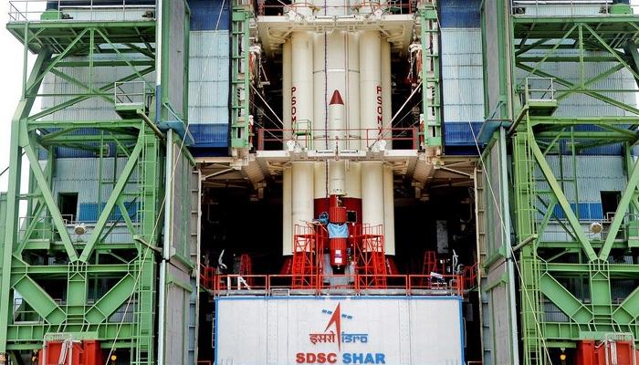 कार्टोसेट-2 और 30 नैनो सेटेलाइट को लेकर 23 जून को अंतरिक्ष में जाएगा PSLV कार्टोसेट-2 और 30 नैनो सेटेलाइट को लेकर 23 जून को अंतरिक्ष में जाएगा PSLV