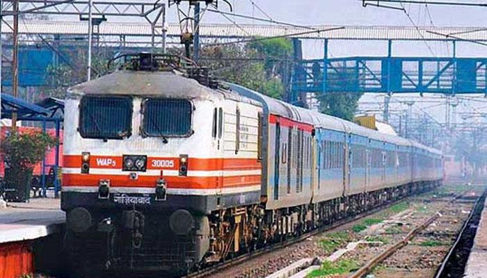 हरियाणा: ट्रेन में सीट विवाद में युवक की चाकू मारकर हत्या, अब तक कोई गिरफ्तारी नहीं हरियाणा: ट्रेन में सीट विवाद में युवक की चाकू मारकर हत्या, अब तक कोई गिरफ्तारी नहीं