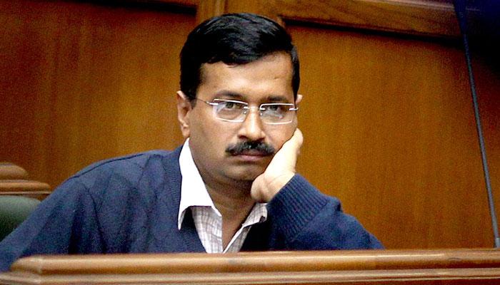 चुनाव आयोग ने खारिज की AAP के 21 विधायकों की याचिका, चलता रहेगा 'लाभ के पद' का मामला चुनाव आयोग ने खारिज की AAP के 21 विधायकों की याचिका, चलता रहेगा 'लाभ के पद' का मामला