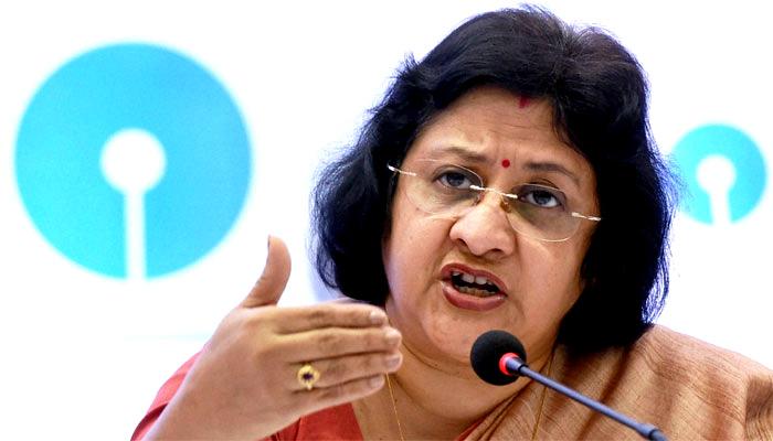 निजी बैंकों के प्रमुख के मुकाबले SBI प्रमुख का वेतन कुछ भी नहीं निजी बैंकों के प्रमुख के मुकाबले SBI प्रमुख का वेतन कुछ भी नहीं