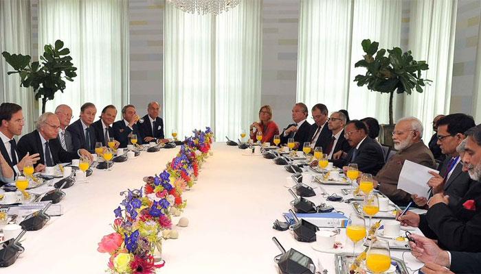 Dutch कंपनियों के CEO's से बोले पीएम मोदी- अवसरों की भूमि है भारत Dutch कंपनियों के CEO's से बोले पीएम मोदी- अवसरों की भूमि है भारत