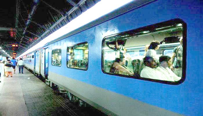 खुशखबरी: रेलयात्रियों को मिलेगी वेटिंग टिकट से मुक्ति, 1 जुलाई से बदलेंगे नियम खुशखबरी: रेलयात्रियों को मिलेगी वेटिंग टिकट से मुक्ति, 1 जुलाई से बदलेंगे नियम