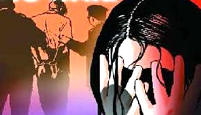 मुंबई में नाबालिग छात्रा संग चलती कार में गैंगरेप! मुंबई में नाबालिग छात्रा संग चलती कार में गैंगरेप!