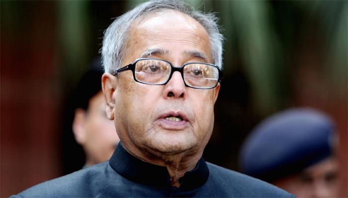 मुखर्जी को विदाई उपहार के तौर पर कॉफी टेबल बुक भेंट करेंगे सांसद मुखर्जी को विदाई उपहार के तौर पर कॉफी टेबल बुक भेंट करेंगे सांसद