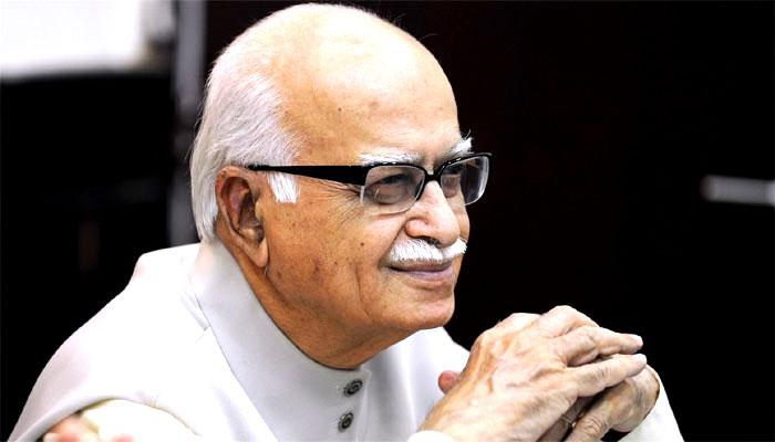 ये क्या संसद में संसद में अकेले घूमते रहे बीजेपी के वयोवृद्ध नेता आडवाणी, बैठे मीडिया कर्मियों के बीच जाकर! ये क्या संसद में संसद में अकेले घूमते रहे बीजेपी के वयोवृद्ध नेता आडवाणी, बैठे मीडिया कर्मियों के बीच जाकर!
