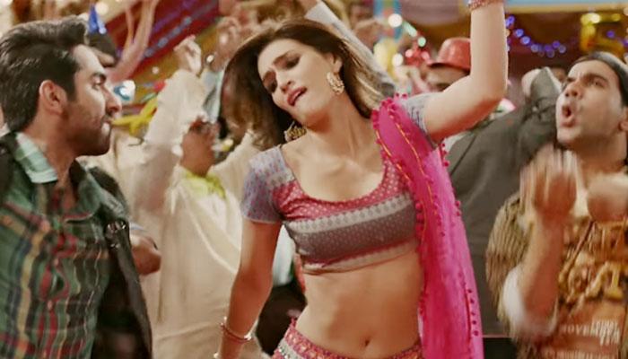 ‘बरेली की बर्फी’ का ट्रेलर: कृति सेनन का ऐसा अंदाज पहले नहीं देखा होगा आपने ‘बरेली की बर्फी’ का ट्रेलर: कृति सेनन का ऐसा अंदाज पहले नहीं देखा होगा आपने